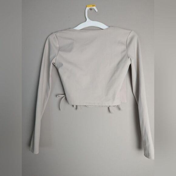 Nubyen Cream Wrap Activewear Top Women’s Long Sleeve Cropped XS Yoga Gym - Picture 7 of 8